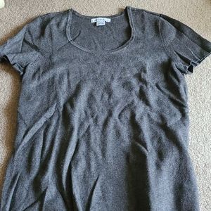 Liz Claiborne, Sized Large Short Sleeved Sweater